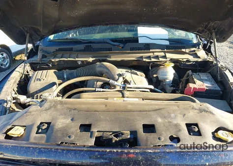 2018 Ram 1500 Express 4X2 6'4 Box из США, поврежденный, VIN 1C6RR6FT0JS211343